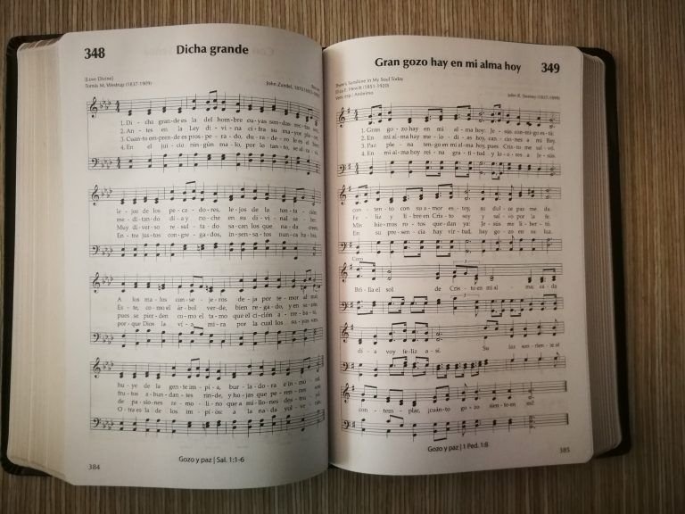 Himnario adventista con musica piel - Imagen 3