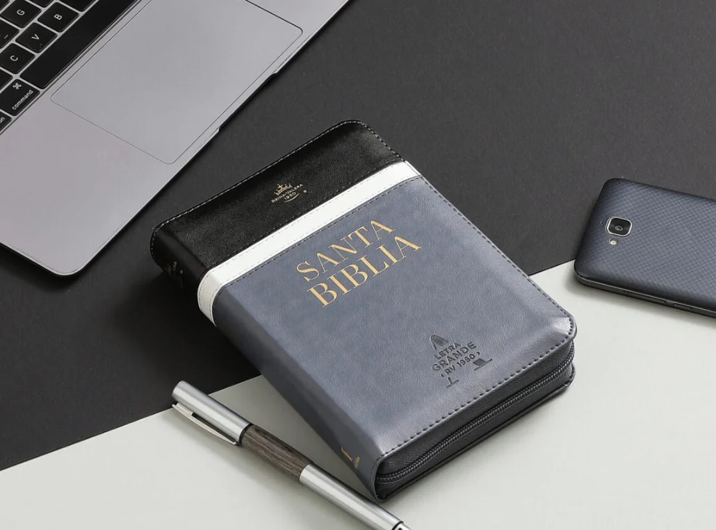 Biblia Letra Grande azul con Cierre – RVR1960 - Imagen 2